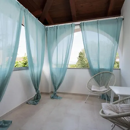 House Stone Lady * Dobrinj