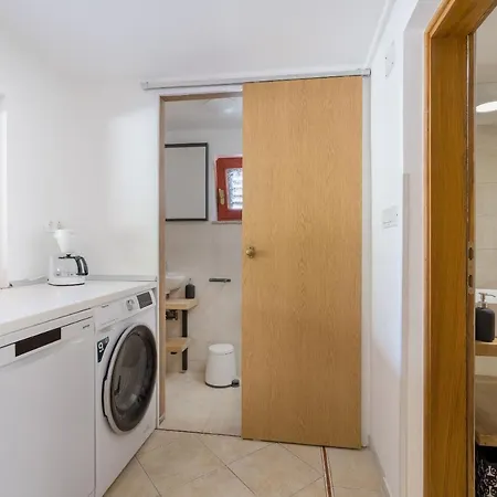 Vikendica House Stone Lady